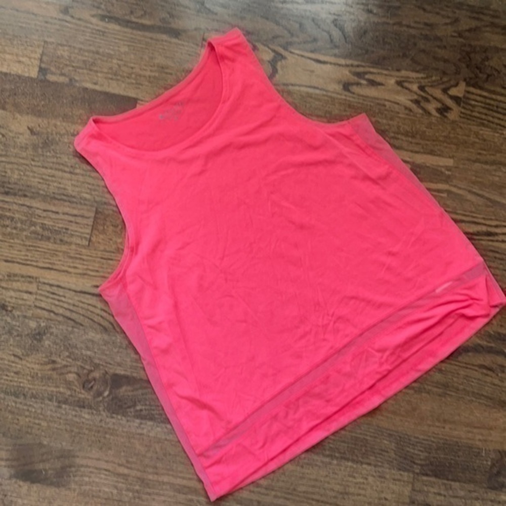 Athleta top Medium hot pink tank
